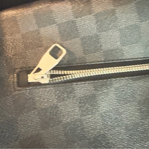 Louis Vuitton Bag - Picture 5 of 16